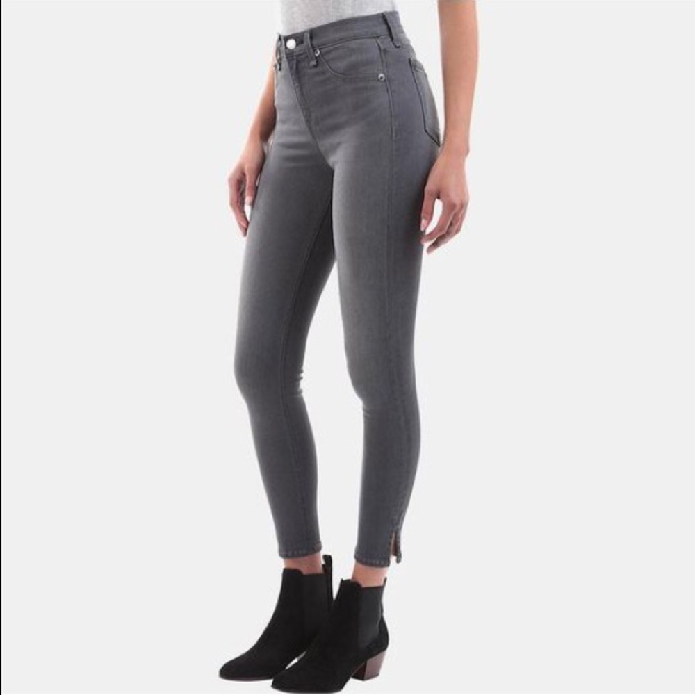 Rag&bone /jean 10” Capri size 28 in black rock